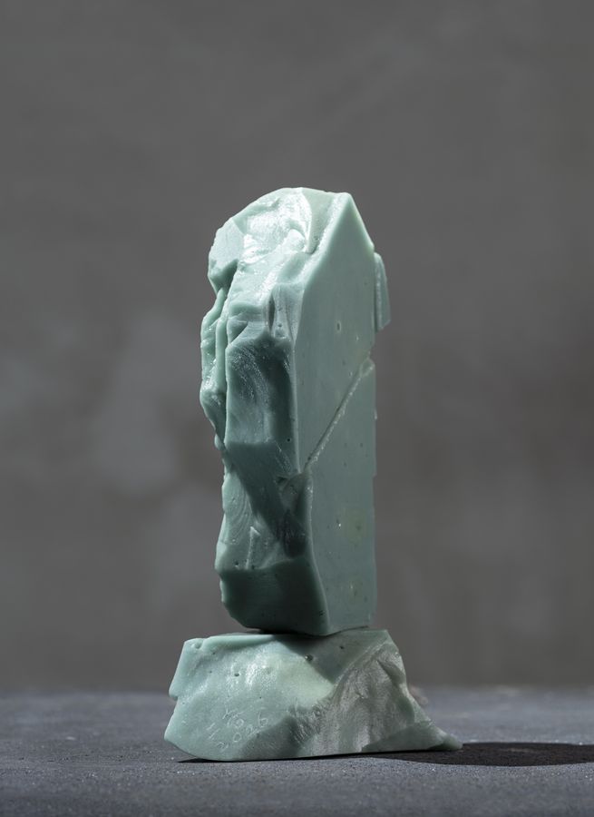 林振龍，釉雕系列，13 × 10 × 23 cm，2026