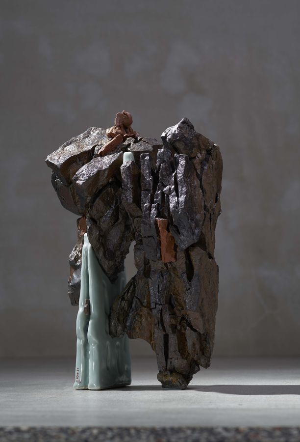 林振龍，石理裂變系列，24 × 16 × 37 cm，2024
